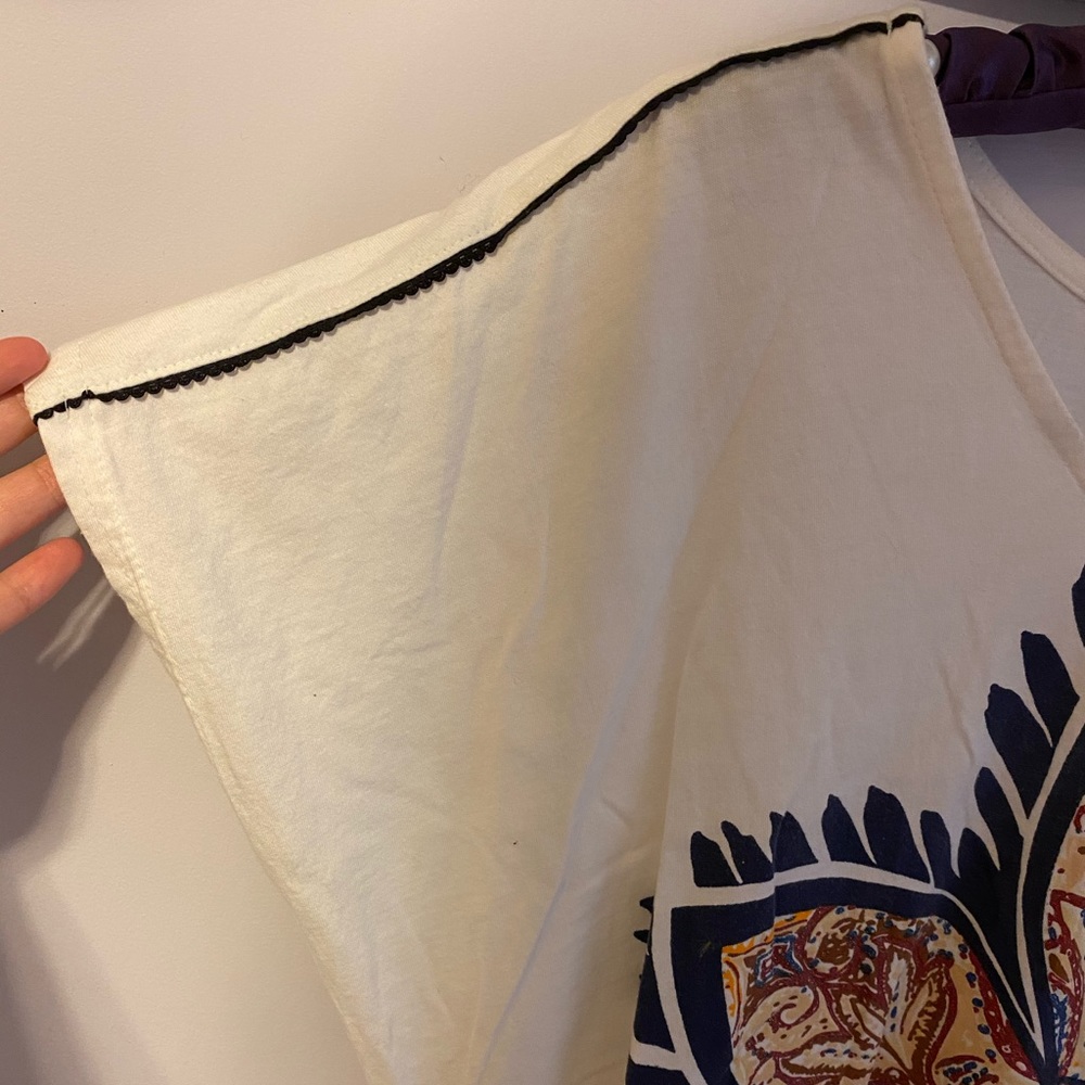 Hand Crafted Tee - Flower Design - Picture 3 of 5